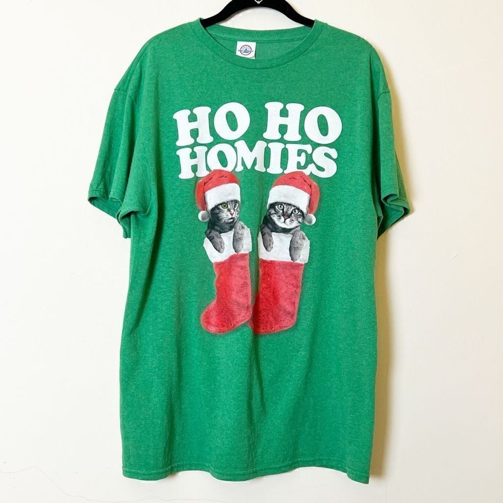 Delta Pro Weight Ho Ho Homies Christmas Santa Hat Cat Tee, Size Large Green